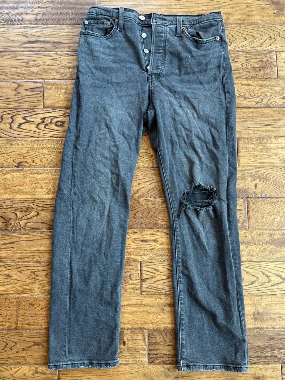 Levi’s Wedgie Straight Jeans Women’s 29 Black Distressed High Rise Denim